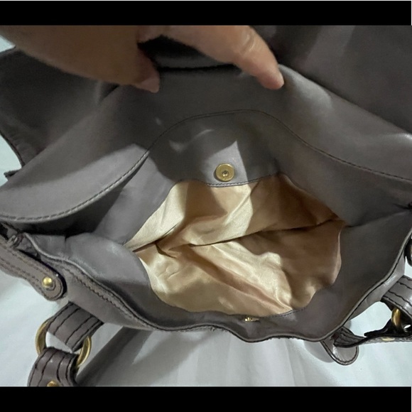 Authentic Valentino Garavani Shoulder Bag - Picture 8 of 16